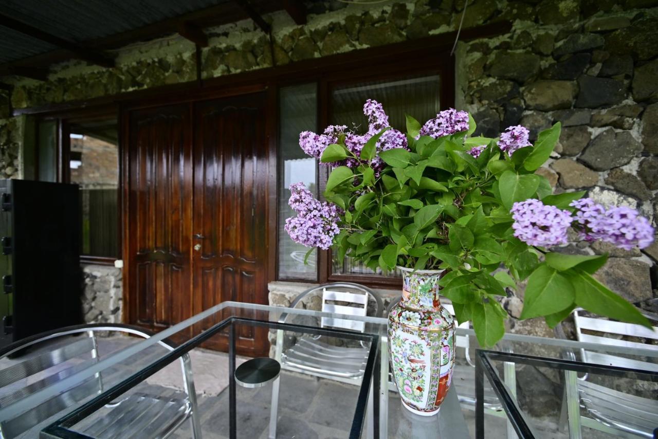Sevan Tarsus Guesthouse Tsovazard Exterior photo